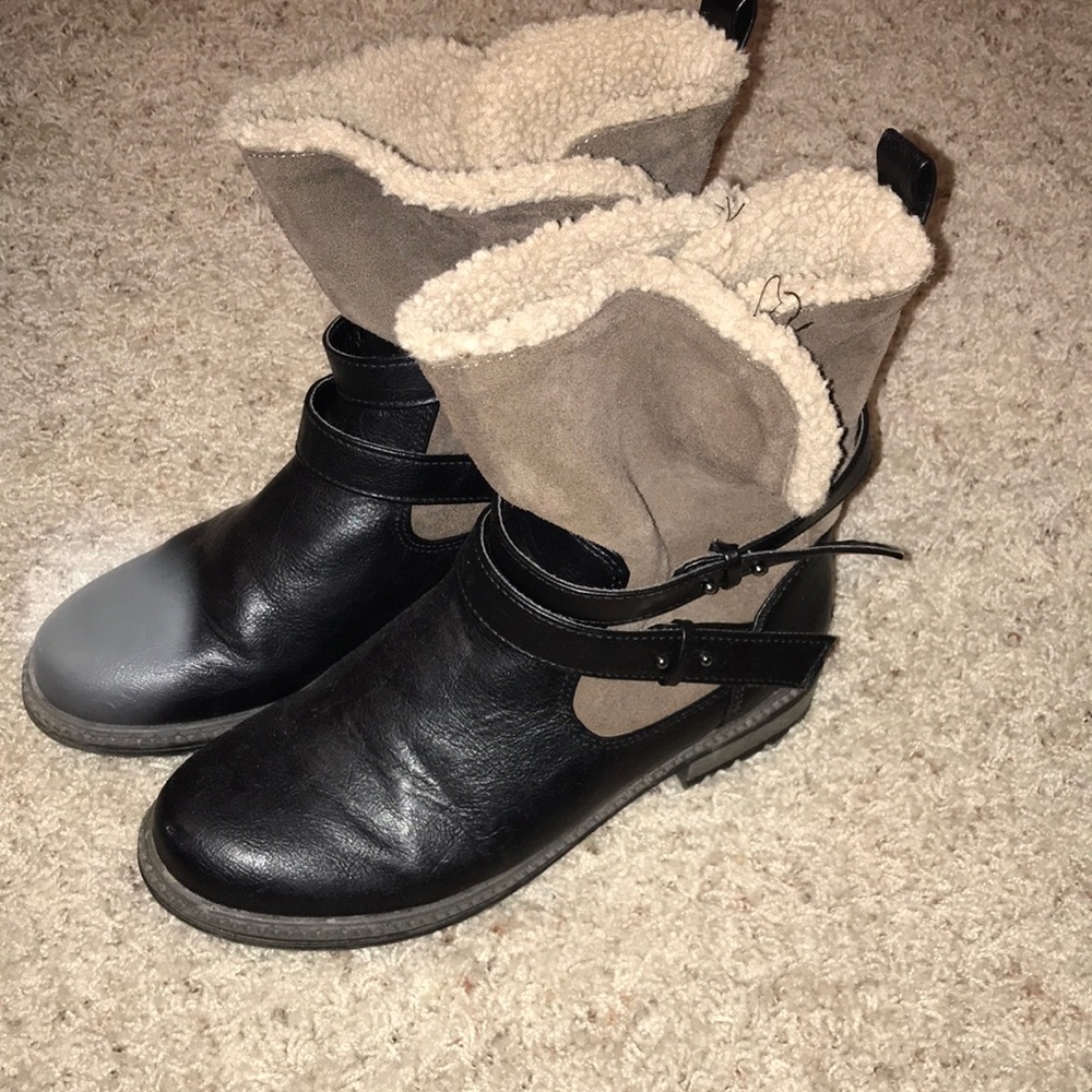 AE boots
